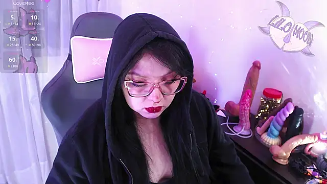 Snapshot of LiloMoon69 chatting on April 2026 02:14:02 AM LiloMoon69 online show from April 2026 02:14:02 AM