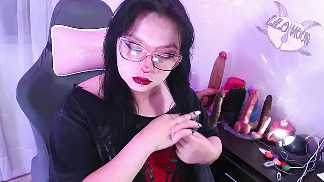 Snapshot of LiloMoon69 chatting on May 2026 07:58:01 AM LiloMoon69 online show from May 2026 07:58:01 AM