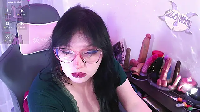Snapshot of LiloMoon69 chatting on May 2026 08:10:02 AM LiloMoon69 online show from May 2026 08:10:02 AM