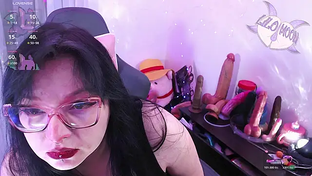 Snapshot of LiloMoon69 chatting on May 2026 02:52:02 AM LiloMoon69 online show from May 2026 02:52:02 AM