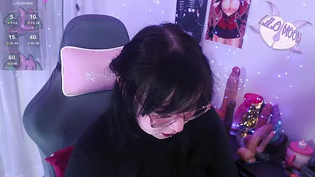 Snapshot of LiloMoon69 chatting on May 2026 06:31:02 AM LiloMoon69 online show from May 2026 06:31:02 AM