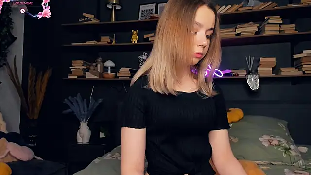 DominikaElis online show from February 2025 07:25:02 PM