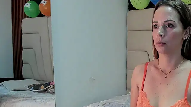 Snapshot of Milf_meli chatting on March 2025 07:05:02 PM Milf meli online show from March 2025 07:05:02 PM