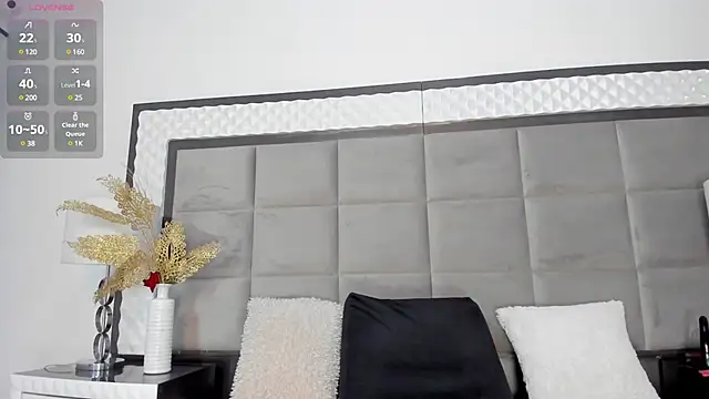 Snapshot of OliviaBurning chatting on February 2025 10:50:01 PM OliviaBurning online show from February 2025 10:50:01 PM