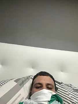 Snapshot of yayaya55598 chatting on December 2024 05:33:02 PM yayaya55598 online show from December 2024 05:33:02 PM