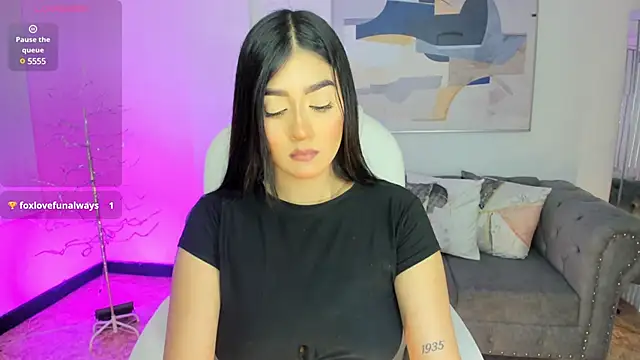 Snapshot of amelie_jhons chatting on December 2024 08:15:01 PM amelie jhons online show from December 2024 08:15:01 PM