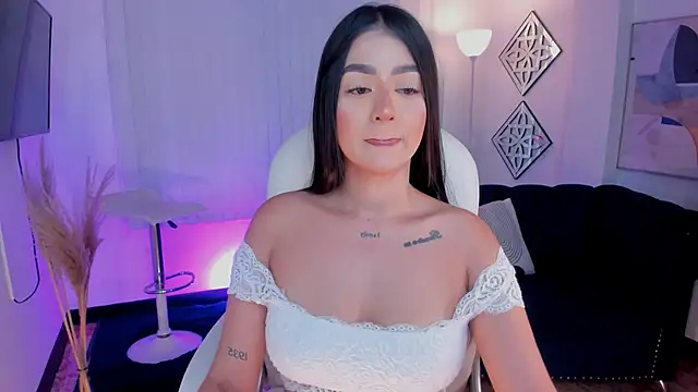 Snapshot of amelie_jhons chatting on January 2025 10:57:02 PM amelie jhons online show from January 2025 10:57:02 PM