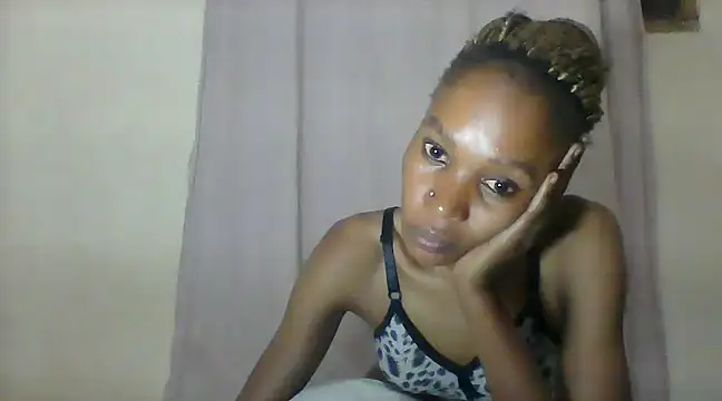 Snapshot of Sweetpetite254 chatting on February 2025 06:31:02 PM Sweetpetite254 online show from February 2025 06:31:02 PM