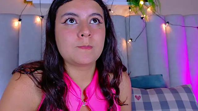 Snapshot of EngelStone chatting on September 2025 08:45:02 PM EngelStone online show from September 2025 08:45:02 PM