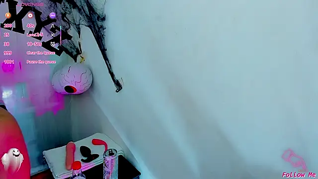 Piggy Eddy online show from November 2025 04:25:02 AM