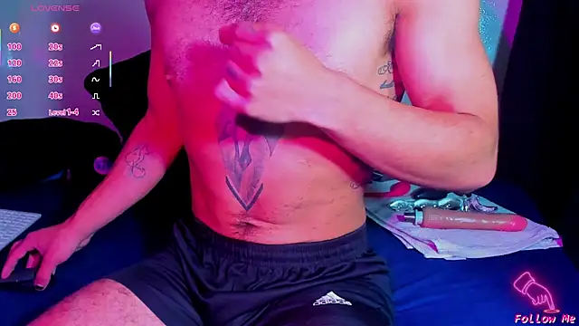 Snapshot of Piggy_Eddy chatting on February 2026 02:59:02 AM Piggy Eddy online show from February 2026 02:59:02 AM