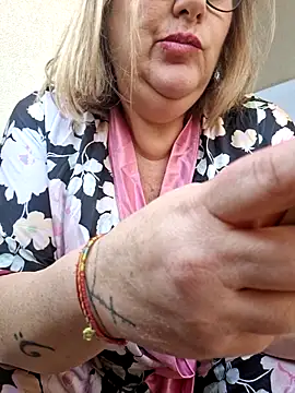 Snapshot of Mara-24 chatting on February 2026 10:27:01 AM Mara-24 online show from February 2026 10:27:01 AM