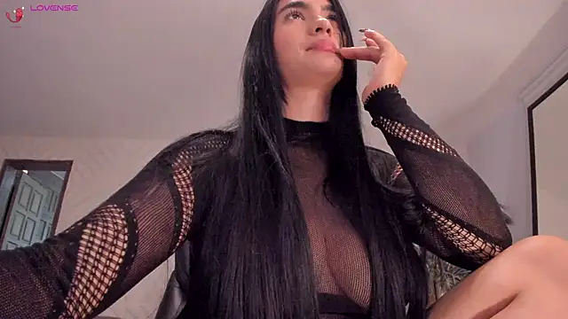 Snapshot of NatyFerrer_ chatting on January 2025 01:57:02 PM NatyFerrer online show from January 2025 01:57:02 PM