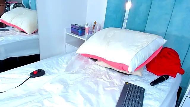 CintiaVega online show from February 2025 03:05:02 PM