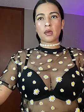 Cleopatracute  online show from December 2024 06:06:02 PM