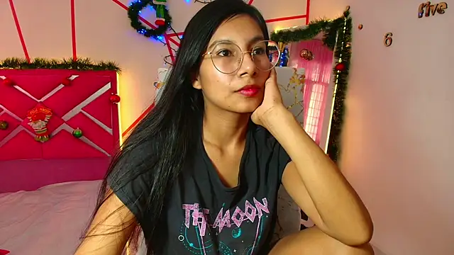 Snapshot of _Jessi29_ chatting on December 2024 07:46:02 PM  Jessi29  online show from December 2024 07:46:02 PM