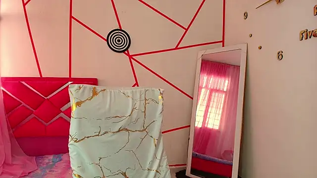 Snapshot of _Jessi29_ chatting on February 2025 05:43:02 PM  Jessi29  online show from February 2025 05:43:02 PM