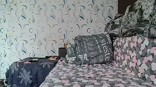 Snapshot of Vika_ chatting on March 2025 01:18:01 PM Vika online show from March 2025 01:18:01 PM