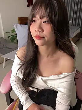 Snapshot of -rosiie- chatting on January 2025 06:32:02 PM -rosiie- online show from January 2025 06:32:02 PM