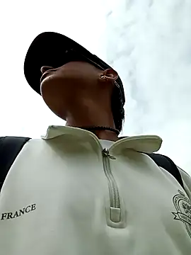 Snapshot of Cuervo_maniaco chatting on February 2025 03:52:01 PM Cuervo maniaco online show from February 2025 03:52:01 PM