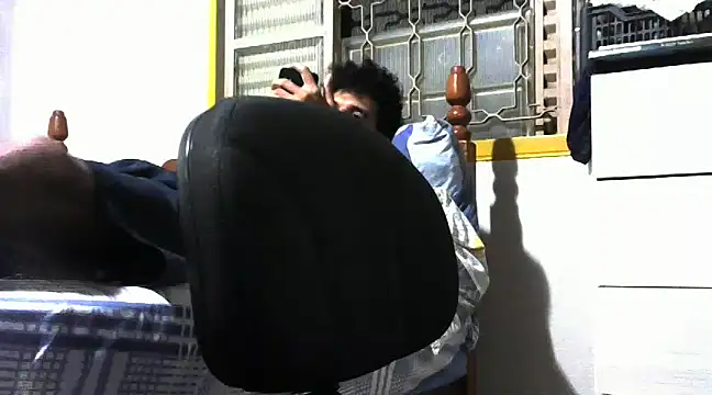 Snapshot of RenziTatte chatting on December 2024 01:25:01 AM RenziTatte online show from December 2024 01:25:01 AM