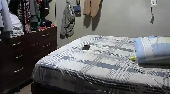 Snapshot of RenziTatte chatting on December 2024 02:46:01 AM RenziTatte online show from December 2024 02:46:01 AM