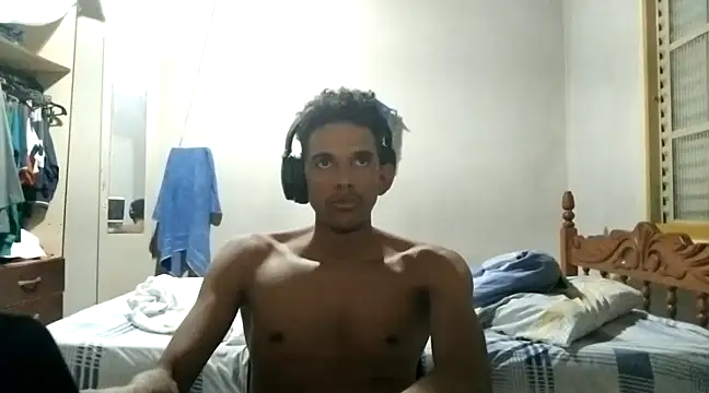 Snapshot of RenziTatte chatting on December 2024 12:09:01 AM RenziTatte online show from December 2024 12:09:01 AM