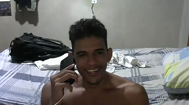 Snapshot of RenziTatte chatting on March 2025 05:09:01 AM RenziTatte online show from March 2025 05:09:01 AM