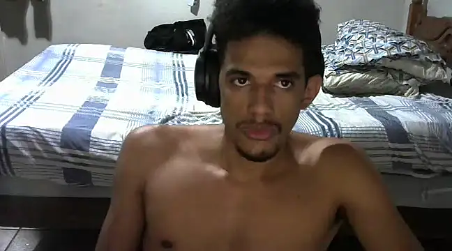 Snapshot of RenziTatte chatting on March 2025 01:52:02 AM RenziTatte online show from March 2025 01:52:02 AM