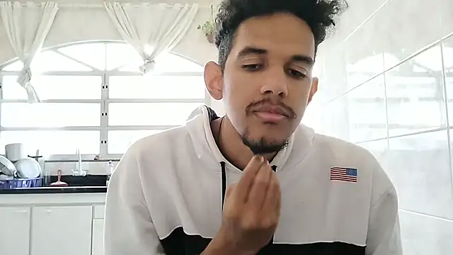 Snapshot of RenziTatte chatting on September 2025 03:27:02 PM RenziTatte online show from September 2025 03:27:02 PM