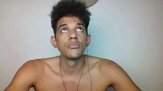 Snapshot of RenziTatte chatting on October 2025 05:55:01 PM RenziTatte online show from October 2025 05:55:01 PM