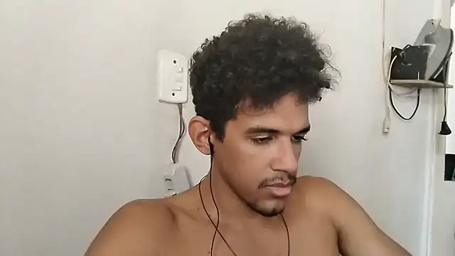 Snapshot of RenziTatte chatting on October 2025 02:17:02 PM RenziTatte online show from October 2025 02:17:02 PM