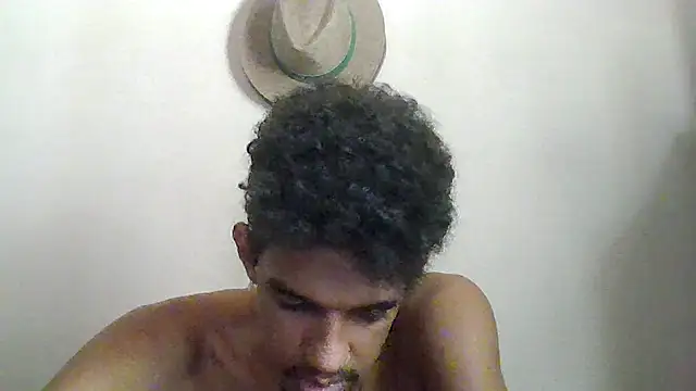 Snapshot of RenziTatte chatting on October 2025 03:52:01 PM RenziTatte online show from October 2025 03:52:01 PM