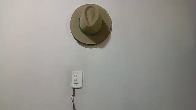 Snapshot of RenziTatte chatting on October 2025 11:25:01 AM RenziTatte online show from October 2025 11:25:01 AM