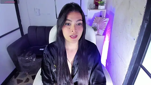 TifanyWhite  online show from January 2025 12:05:01 AM