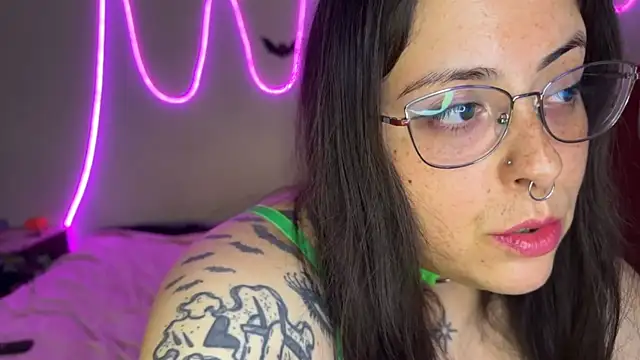 Mizztikaa online show from November 2025 09:26:02 PM