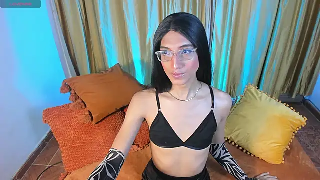 CharlotteLauren online show from July 2026 04:21:02 AM