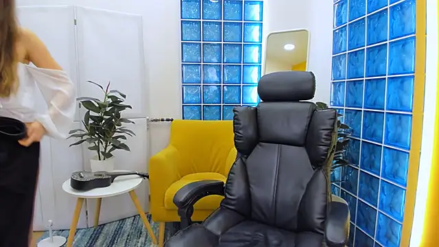 MaryannSoftt online show from January 2025 04:38:01 PM