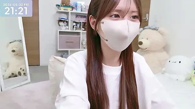 Snapshot of -SHINON- chatting on May 2026 12:22:02 PM -SHINON- online show from May 2026 12:22:02 PM