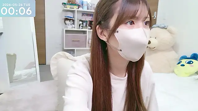 Snapshot of -SHINON- chatting on May 2026 03:07:01 PM -SHINON- online show from May 2026 03:07:01 PM