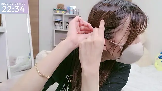 Snapshot of -SHINON- chatting on June 2026 01:36:01 PM -SHINON- online show from June 2026 01:36:01 PM