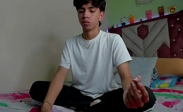 Santy carrington online show from November 2025 03:20:02 AM