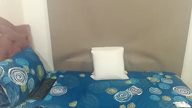 kimberlyjamexxx online show from February 2026 04:23:02 AM