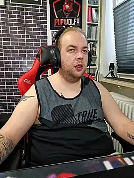 PupW0lfy online show from December 2024 03:11:02 PM