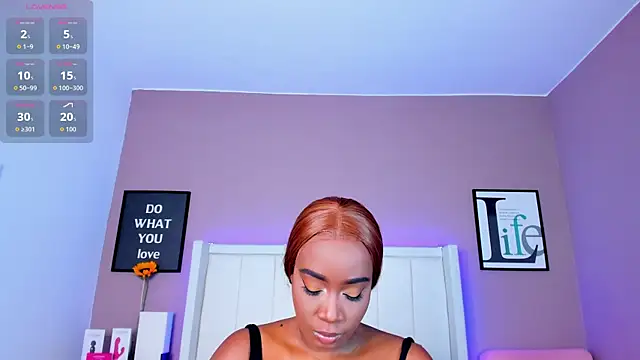 Snapshot of Britanymooree chatting on September 2025 08:23:01 PM Britanymooree online show from September 2025 08:23:01 PM