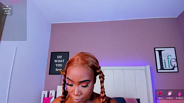 Snapshot of Britanymooree chatting on September 2025 08:01:02 PM Britanymooree online show from September 2025 08:01:02 PM