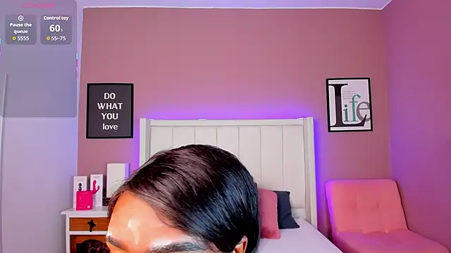 Snapshot of Britanymooree chatting on October 2025 08:31:01 PM Britanymooree online show from October 2025 08:31:01 PM