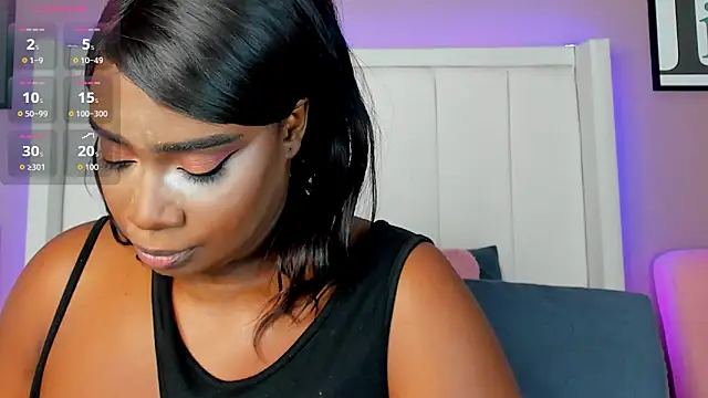 Snapshot of Britanymooree chatting on October 2025 07:59:01 PM Britanymooree online show from October 2025 07:59:01 PM