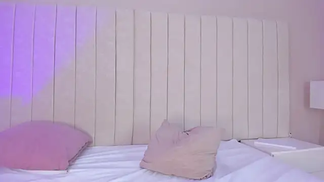 Littleolivia  online show from January 2025 07:08:01 PM