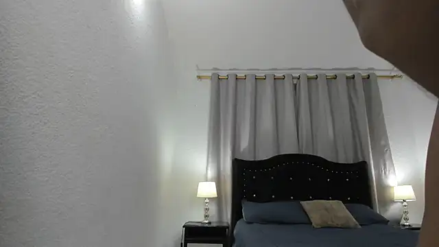 Snapshot of Debora_brown chatting on February 2025 11:03:02 PM Debora brown online show from February 2025 11:03:02 PM